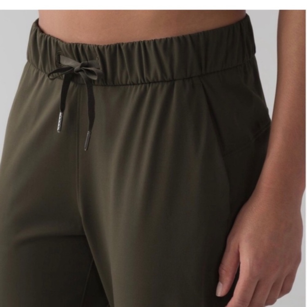 Lululemon on the fly 3/4 length